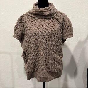 Angel Of The North Taupe Cable Knit Cape size xs/sm